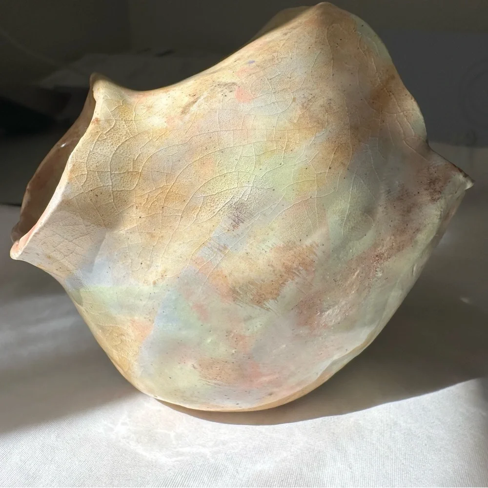 Handcrafted Ceramic Fish Cave - Picture 7 of 11